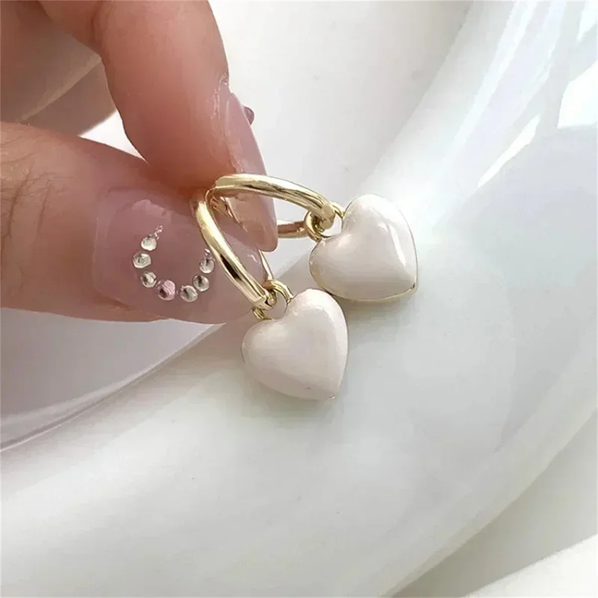 Red Epoxy Heart Shape Charm Drop Earrings Pink White Color Heart Gold Plating Cute Girl Drop Earrings Fashoin Women Earrings image 2