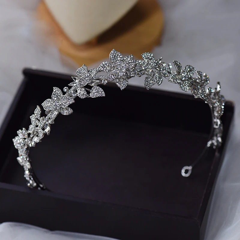 

Flower shape Zircon Forehead Tiara for Women, Wedding Crown, Hair Accessories, Bridal Crystal, Baroque Rhinestone Hairband