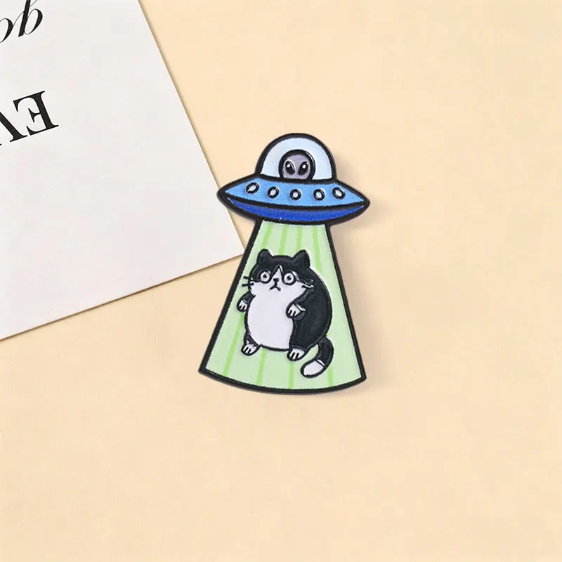 Cute UFO Space Cat Enamel Pins Engineer Working Kitten Bookworm Cat Chonky Cartoon Animal Brooches Lapel Badge Jewelry Gifts