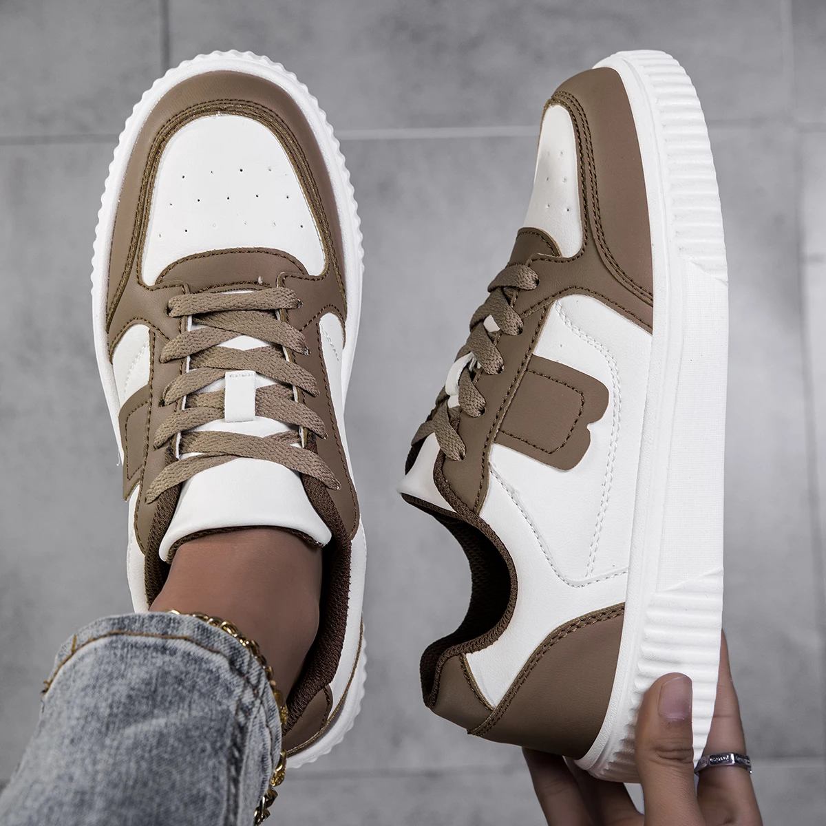 Men's Sneakers Casual Shoes Soft Non Slip Running Shoes Trend Skateboard Lightweight Flat Shoe Lace-up Shoes Women Tenis Hombres
