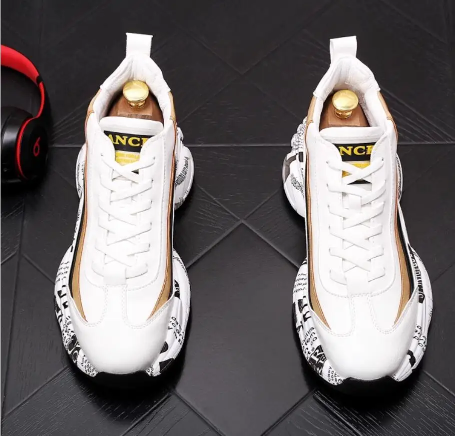 Brand men outdoor Comfortable fashion casual male shoes Round Men Loafers Moccasins Leather Driving Male Dress Sneaker