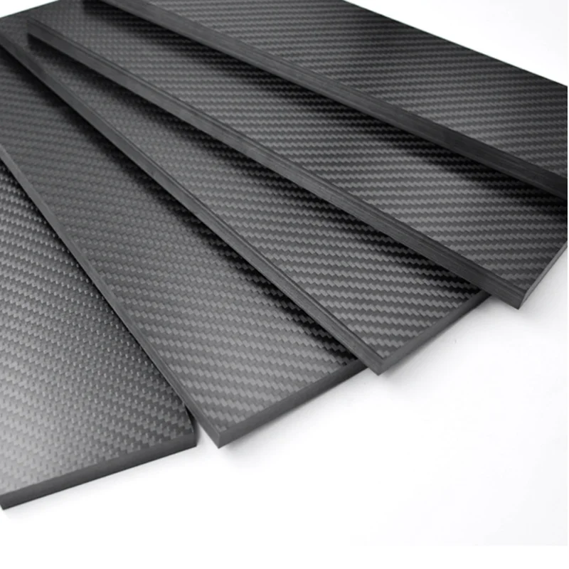 لوح من ألياف الكربون لامع/ماتي 3K 180 مم * 200 مم، يستخدم لألواح حماية قطع غيار الدراجات النارية، خدمات القطع المخصصة المتاحة