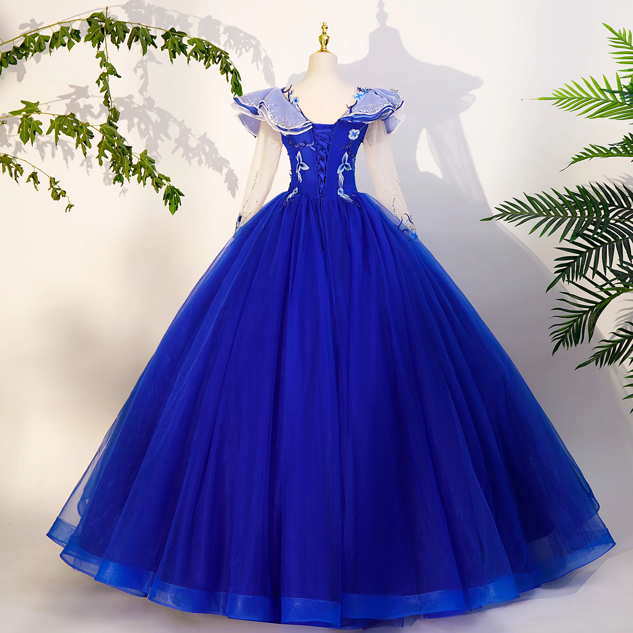 luxury carnival venice gown blue embroidery wonderland cosplay medieval dress Renaissance gown queen Victoria Belle Ball