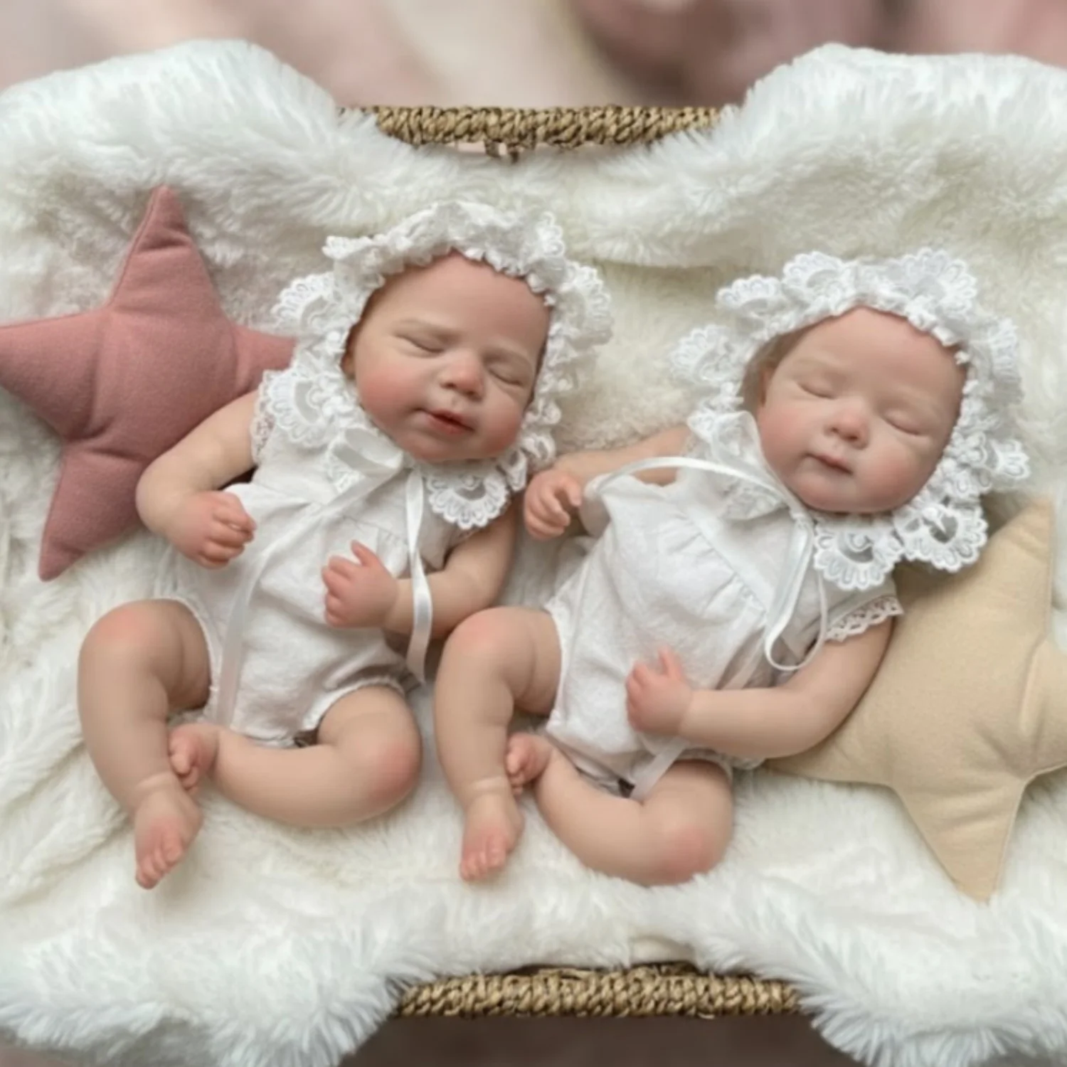 AnjoDoll 2 juegos de ropa 33cm muñeca Reborn de silicona Bettie & Pascale chica muñeca recién nacida hecha a mano reborn de silicona cuerpo real