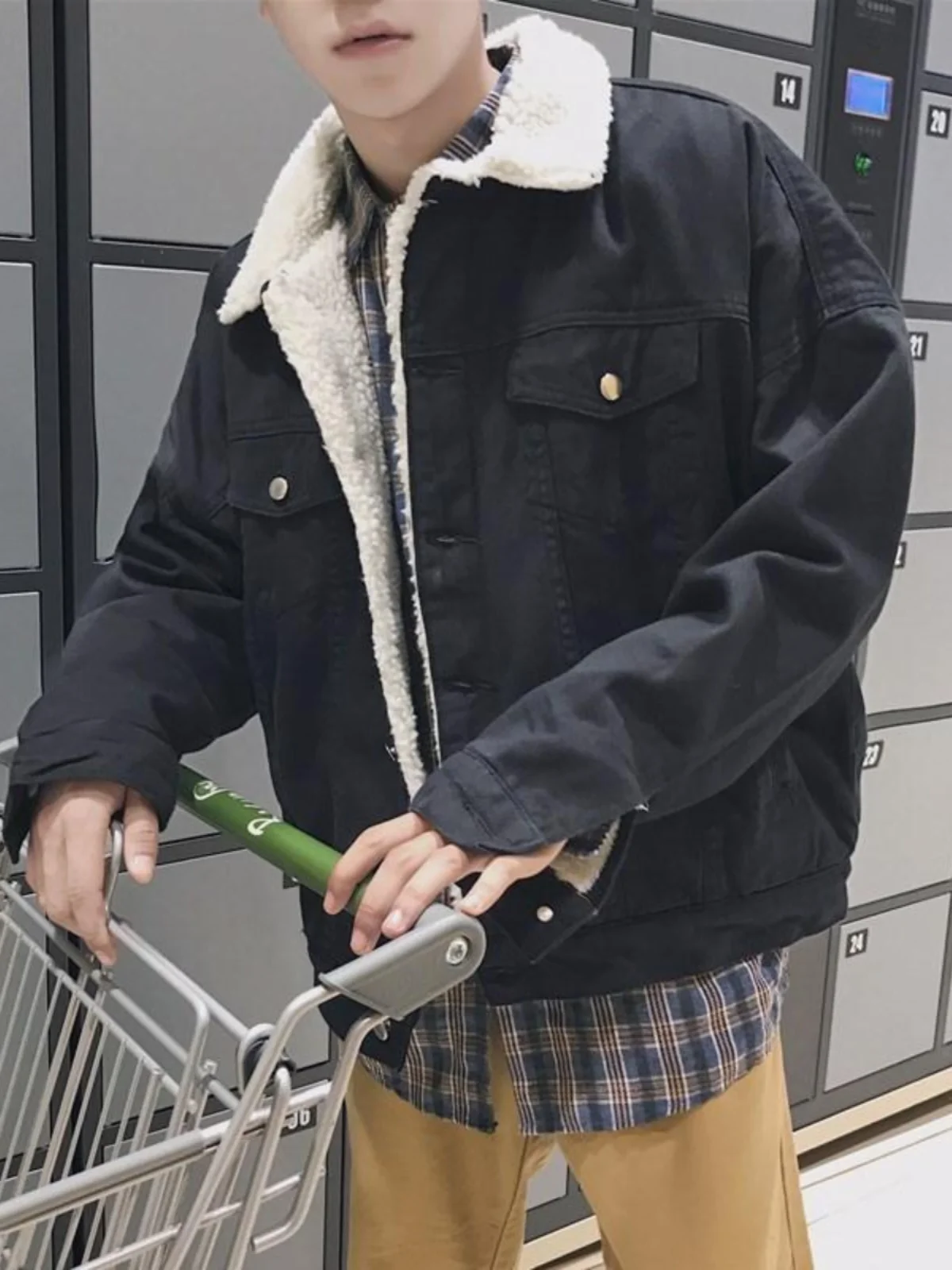 

Korean Sle Faux Lamb Fur Lined Thiened Winter Denim Jaet for Men Youth Trendy Cotton Warm Coat Long Sve Slim Fit