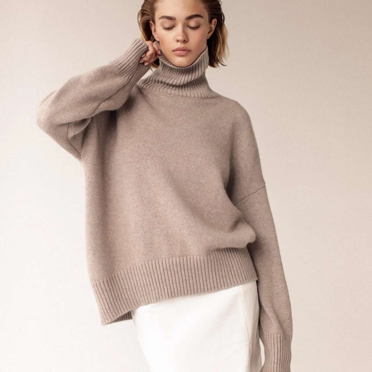 

Popular Thicken Knitted Sweater For Autumn Winter Loose High Collar European American Simple Design Women Sweaters Solid Color