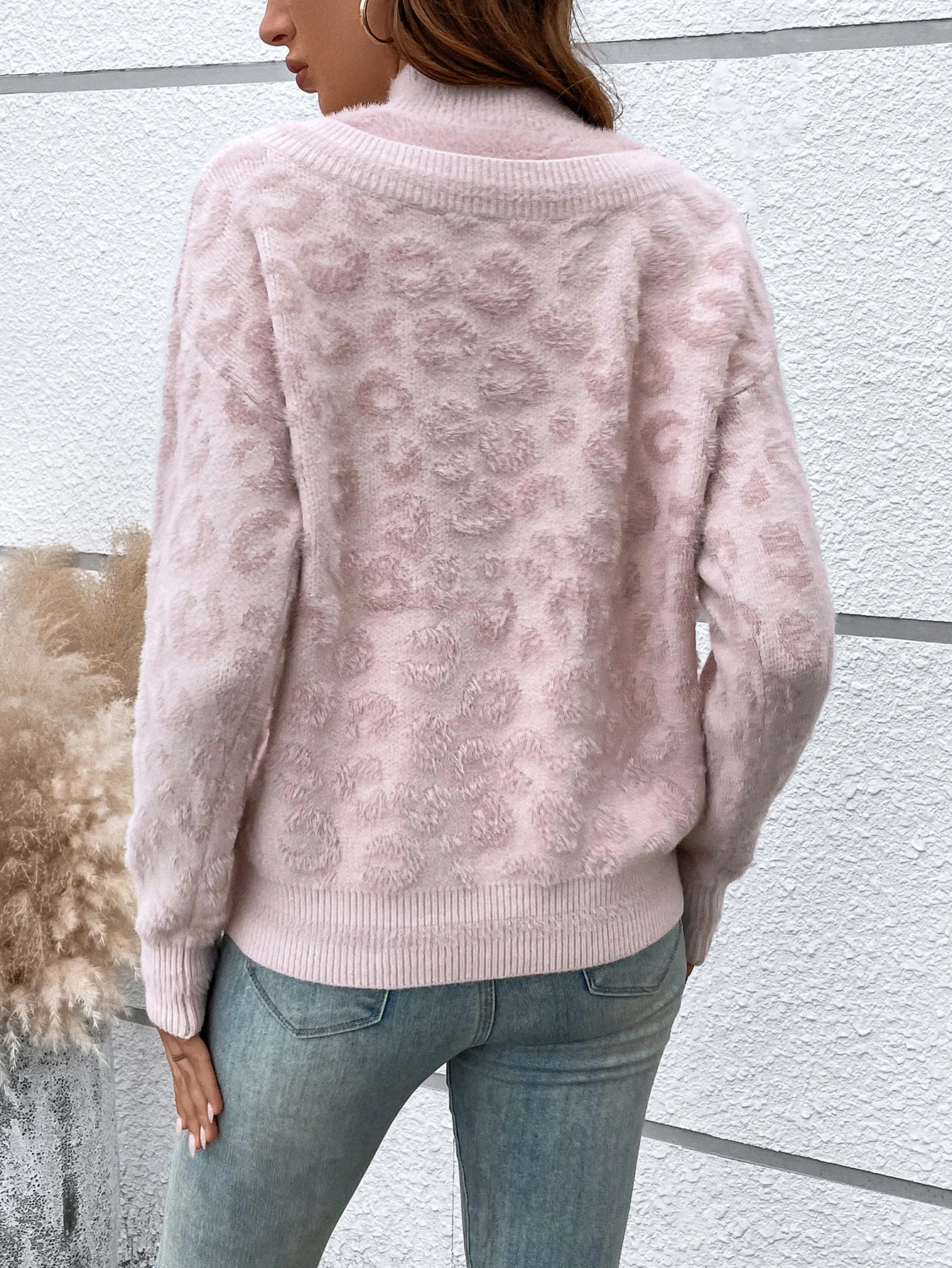 Autumn and Winter Women\'s Pullover V-neck Long Sleeve Contrast Lantern Sleeve Plaid Stripe Loose Fashion Casual Sweater Tops