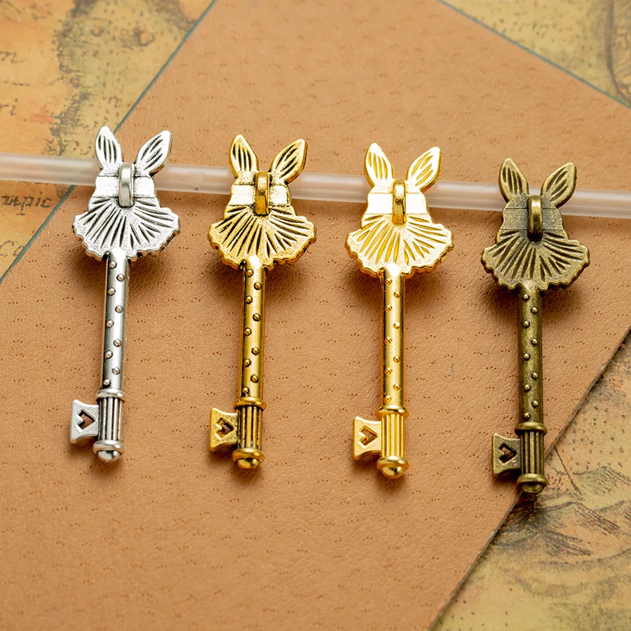 10pcs 51x15mm Bronze/Silver Color Easter Bunny Rabbit Key Charm Pendant DIY Necklace Jewellry Findings