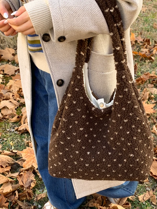 

Retro Korean Style Lamb Fur Tote Bag Women's Versatile Shoulder Bag Lazy Single Shoulder Bag for Commuting Non-Folding