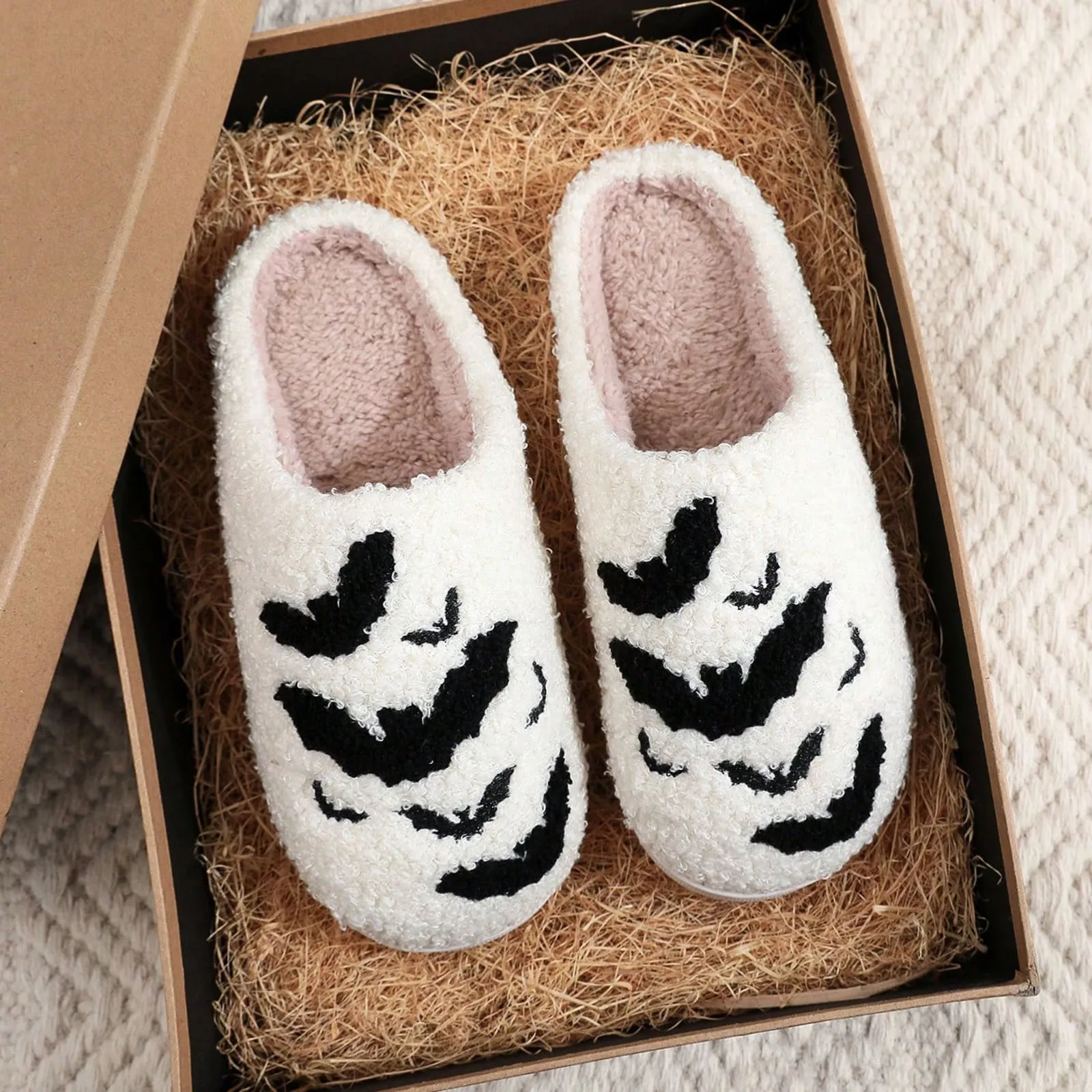 Bat Print Home Cotten Slippers Women's Winter Halloween Black Warm Plush Slippers Men Flip Flops Indoor Floor Slippers Gift