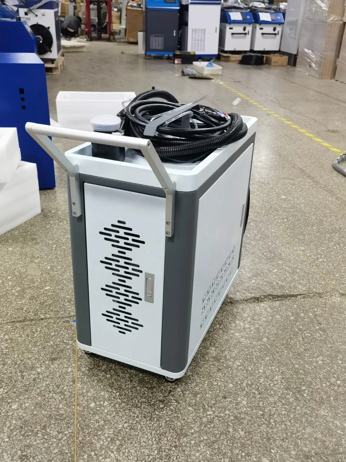 100W 200W 300W Laser Cleaning Machine Laser Rust Paint Oil Remover Laser Cleaner