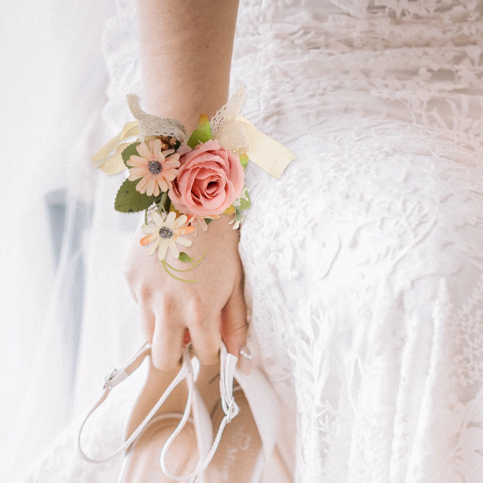 

Wedding Bride Wrist Flower Artificial Corsage Bridal Bridesmaid Floral Wristband Bracelet High Quality Wedding Wrist Decor