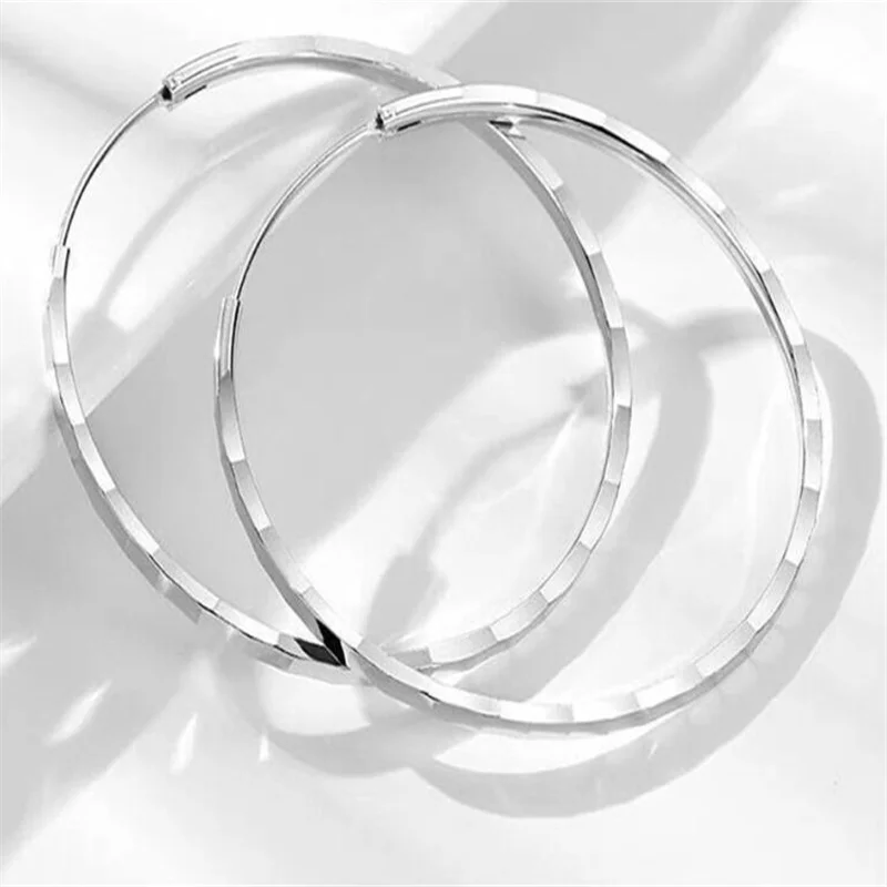 Neue Mode Klassiker Einfache Große Runde Creolen für Frauen Edelstahl Kreis Mädchen Glänzende Zarte Party Frauen Schmuck – Detail 4