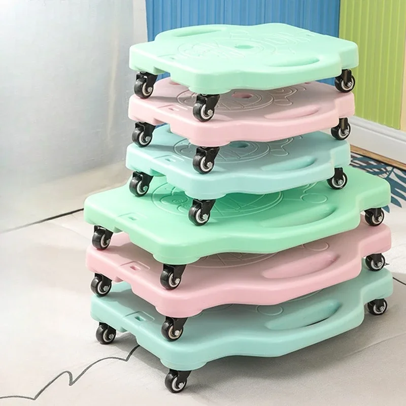

‌‌360°Swivel Balance Scooter with LED Lights PU Wheel Anti-Tip Balance Board for Kids Sensory Integration Training Indoor
