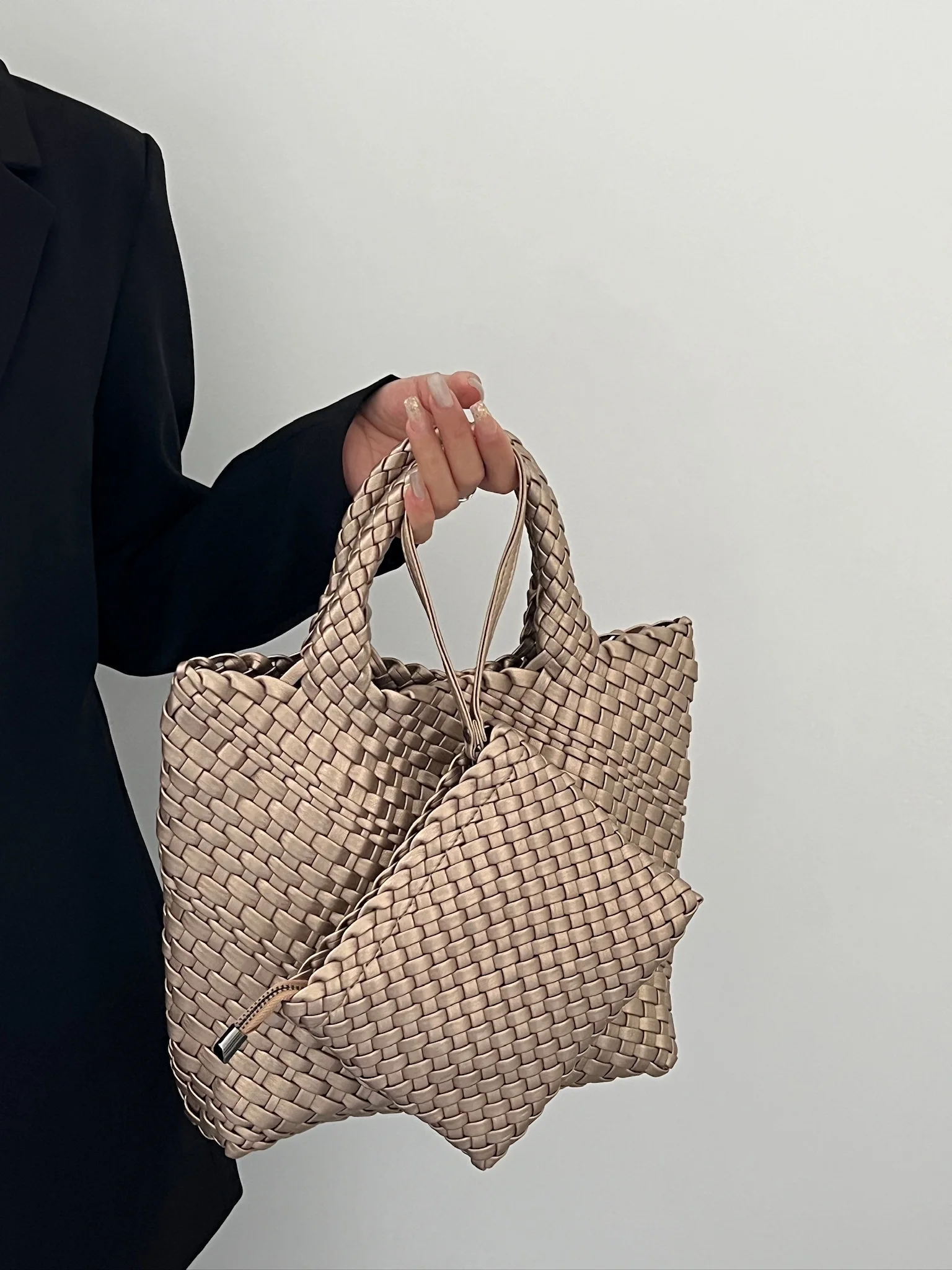 

Luxury Vegan Leather Women's bags Slim Rectangular Magnetic design Pocket Modern Functional Women's handbag