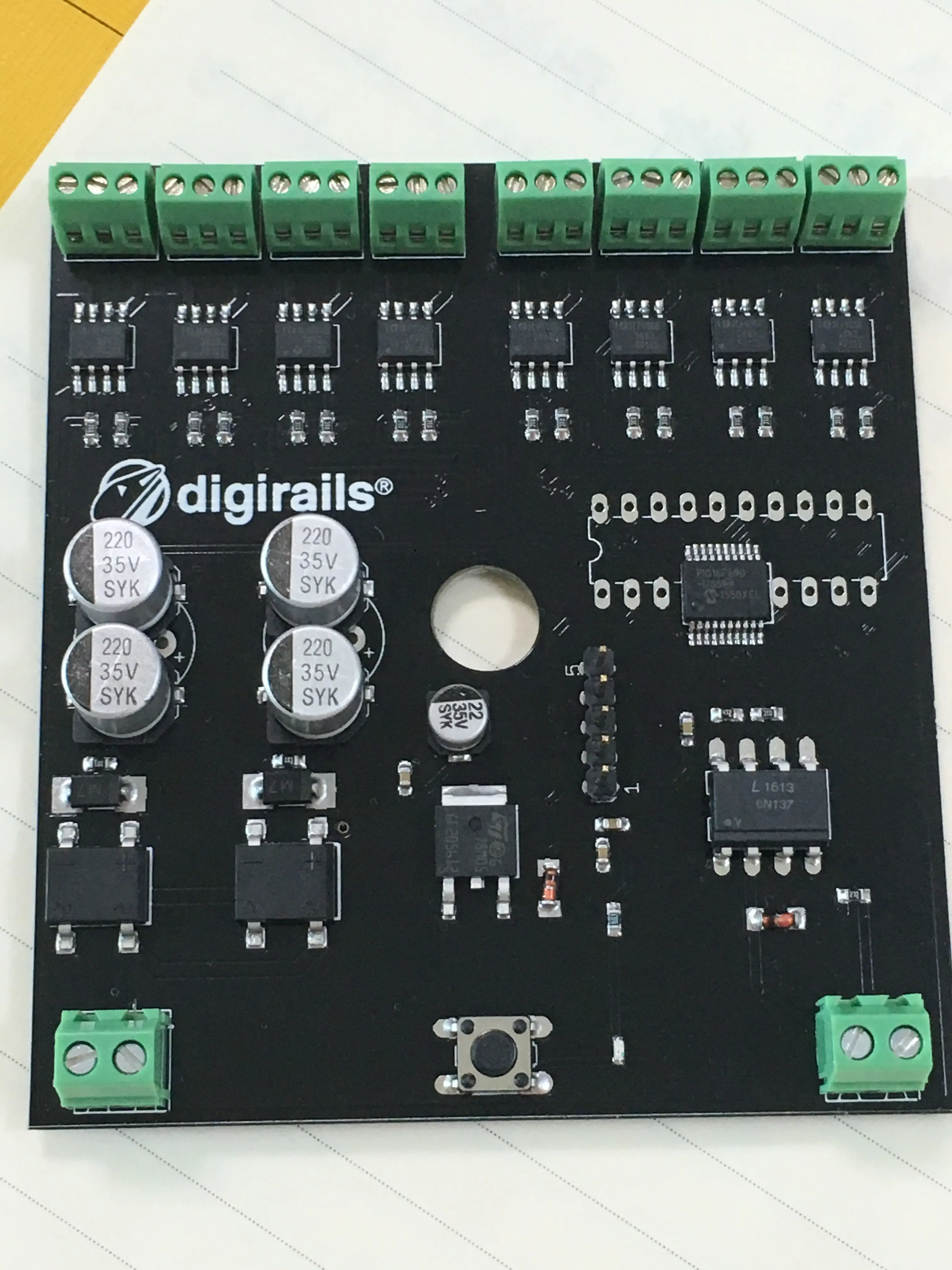 Digikeijs DR4018 وحدة فك ترميز التبديل ذات 16 قناة