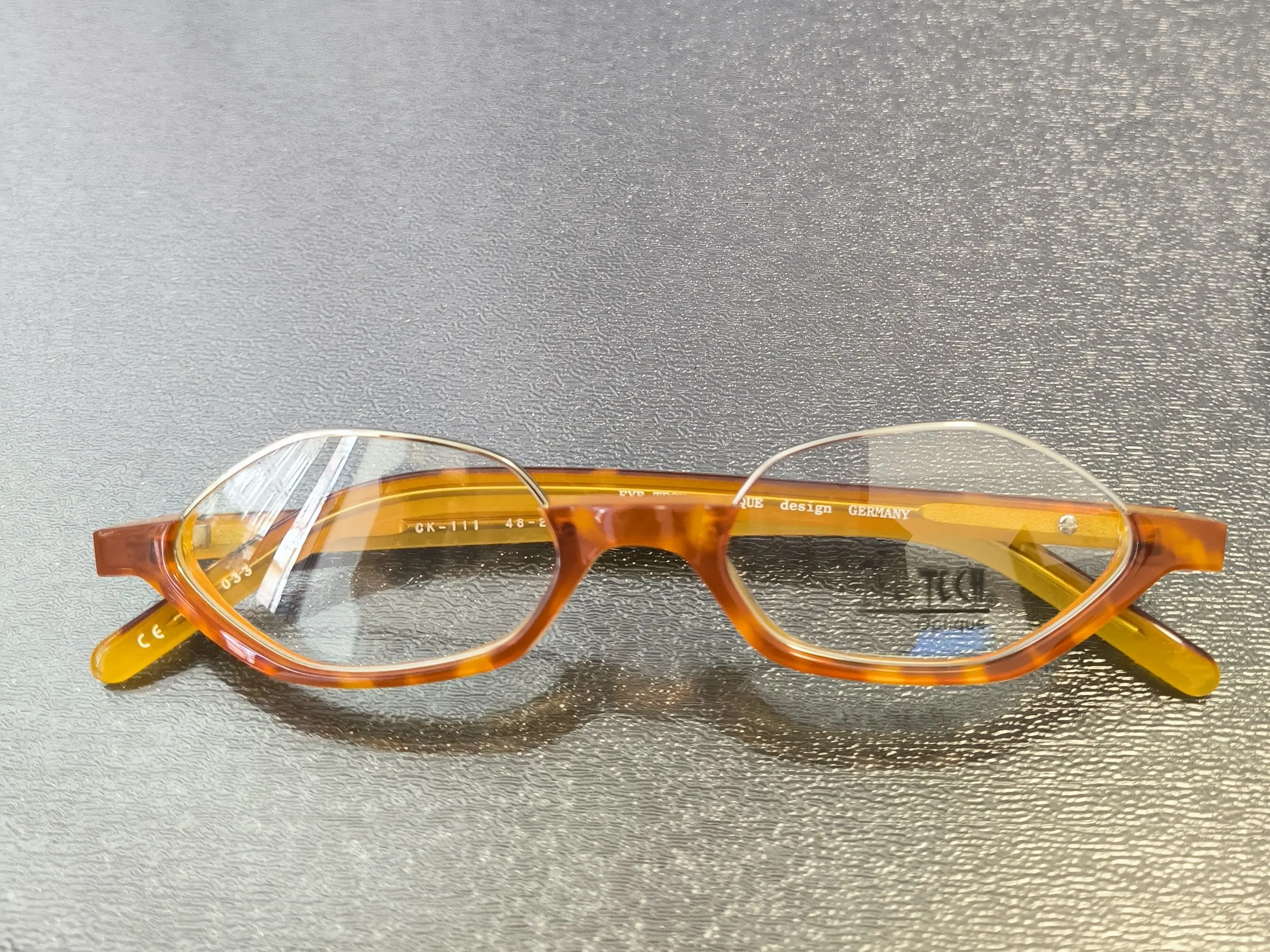 monture-de-lunettes-optiques-pour-femmes-style-mode-et-personnalite-pour-myopie-imprime-leopard-monture-couleur-platine-style-monture-complete