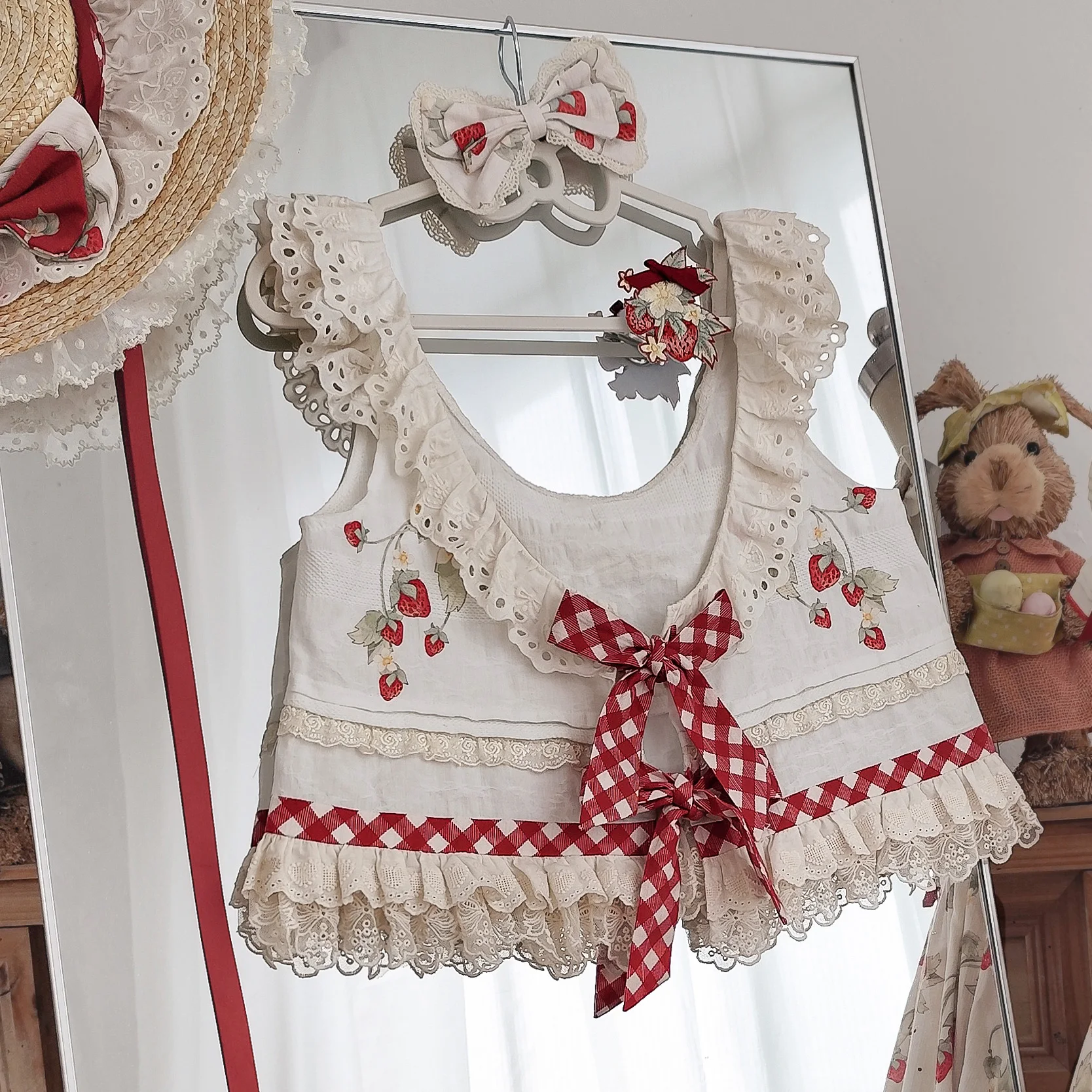 Original Lolita Vest Coats Female Cute Sweet Girls Japanese Style Top Women\'s Bow Strawberry Embroidery Lace Clothes New