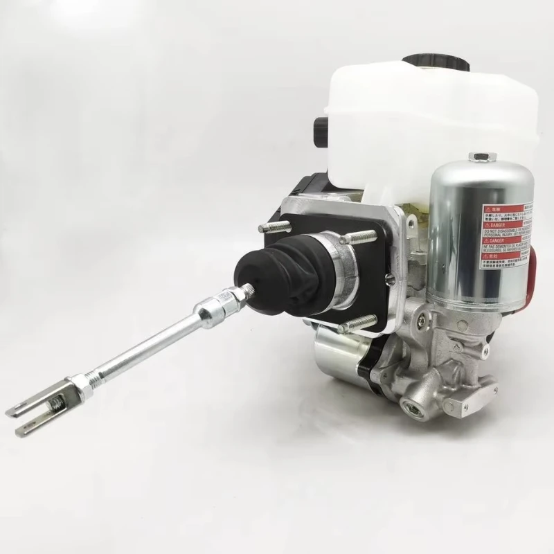 

Land Cruiser J15 7GR-FKS Auto Parts Brake Master Pump OEM