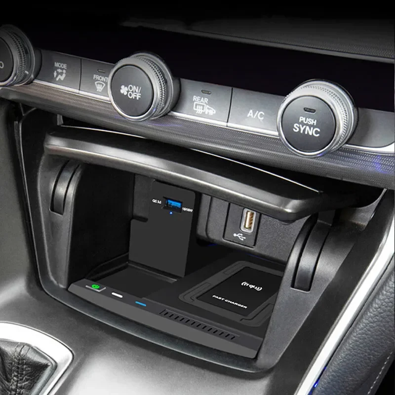 15W Car Wireless Charging Pad for Honda 10th Accord Civic/CRV/AVANCIER/URV Fast Charger Board Mobile Phone Charging Holder
