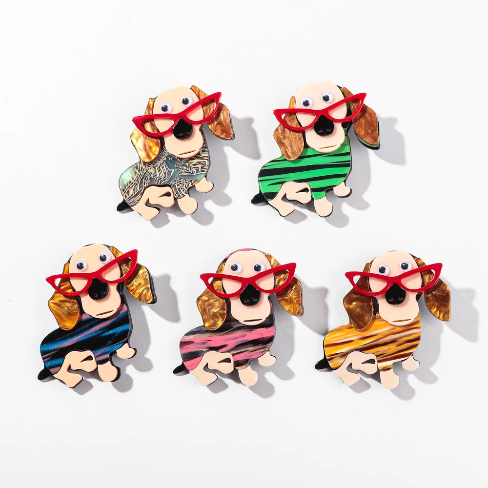 Cute Acrylic Smart Stripe Glasses Dog Brooches for Women Lovely Animals Brooch Lapel Pins Clothing 2024 Trend Accessories