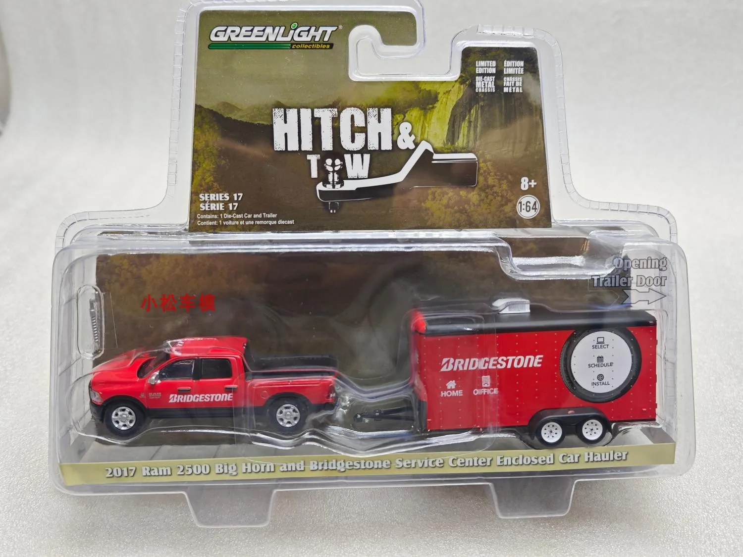 

1:64 2017 Ram 2500 Большой рог Высокая имитация сплава Модель автомобиля Коллекционная игрушка Подарок Сувенир Дисплей Орнамент