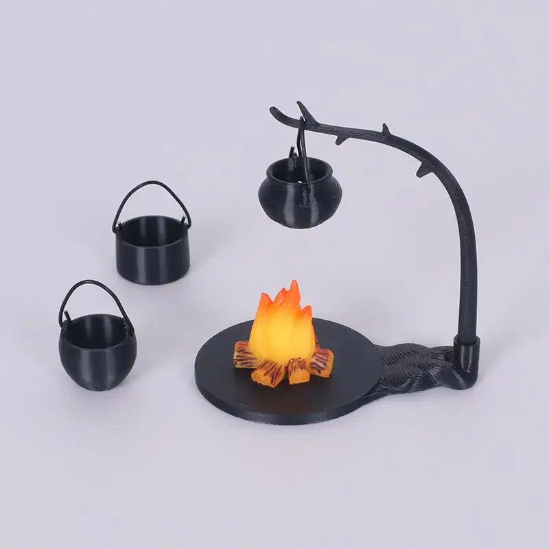 4 Uds casa de muñecas Mini estufa colgante y escena de pila de fuego DIY Camping al aire libre Micro accesorio de decoración de paisaje