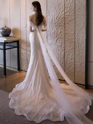 Abito da sposa francese con luce a coda di pesce, sposa monospalla, abito di fidanzamento di nicchia di lusso leggero di fascia alta, super elegante