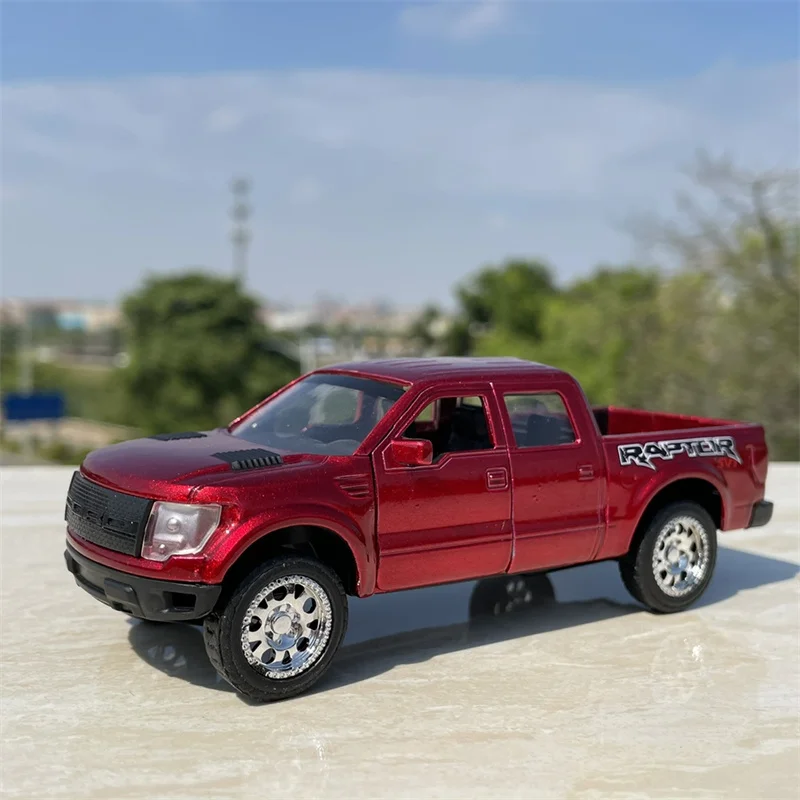 

1/32 Ford F150 Pickup Alloy Car Model Toy