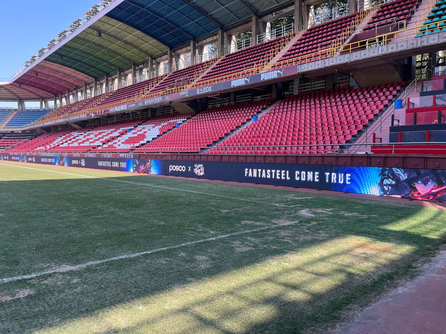 شاشات LED ممتازة للرياضات الخارجية/الداخلية P6-P10 عالية السطوع مقاومة للماء للمنافسة الحية والمناسبات