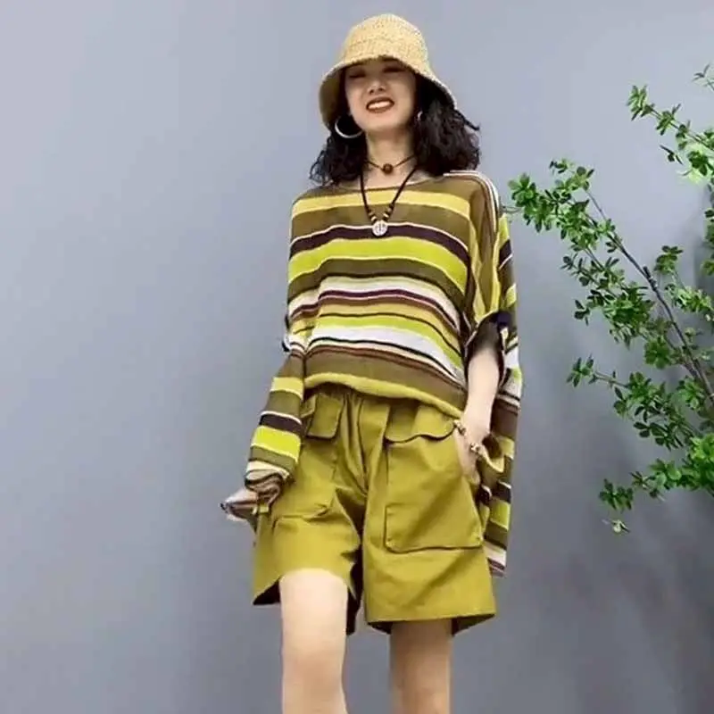 Popular T Shirts Sets Women Summer Trend Set Rainbow Stripe Print Short Sleeve T-shirt Casual Loose Wide Leg Shorts 2 Piece Suit