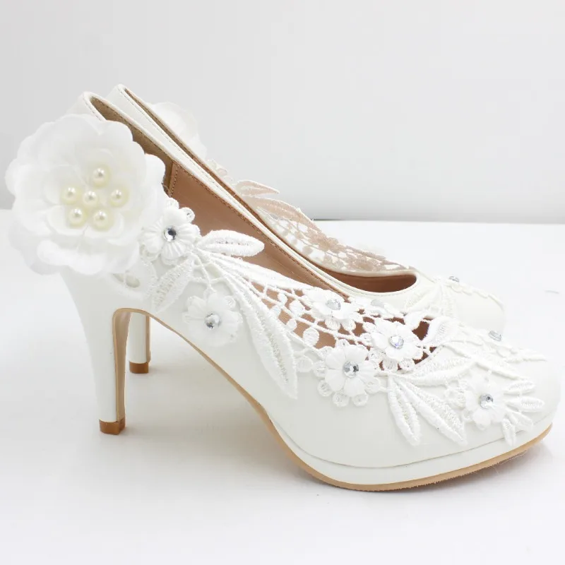 Zapatos de tacón de mujer de encaje de PU, tacones finos de 8 CM, punta redonda mate, zapatos de boda hechos a mano decorados con diamantes de imitación florales blancos para boda