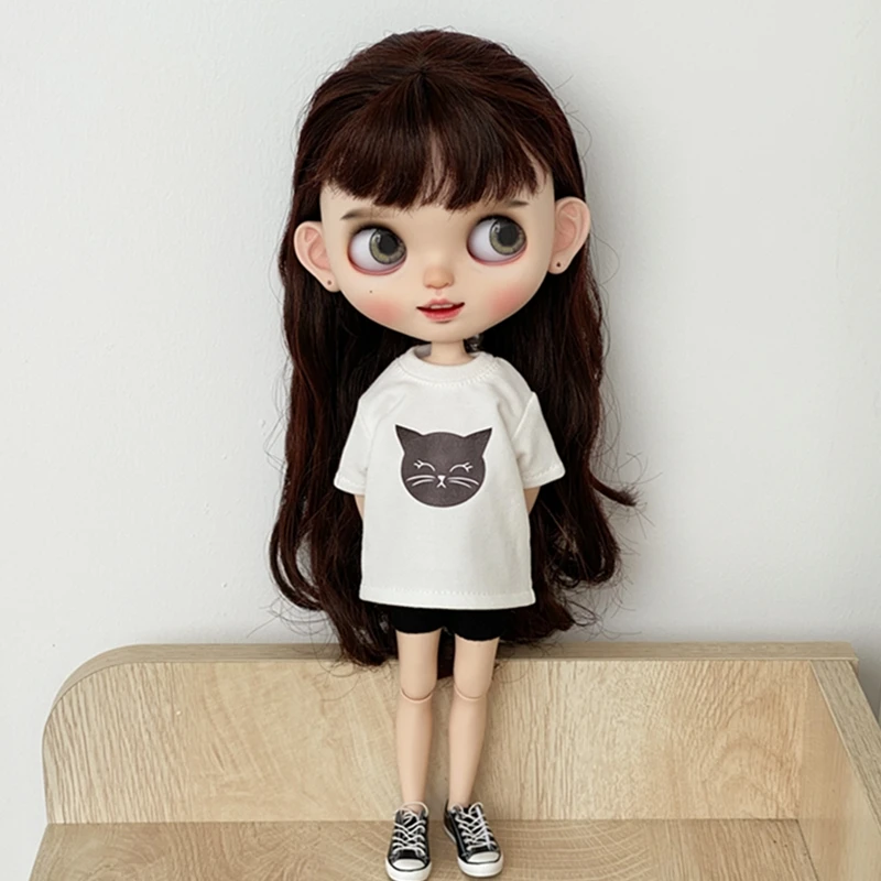 D05-P212 kinderen speelgoed 1/6 blyth ob24 ob27 azone BJD poppenkleertjes Kat hoofd T-shirt en zwarte shorts 2 stks/set