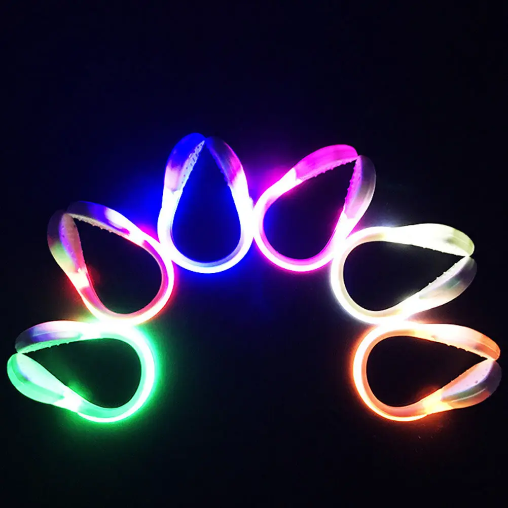 

Набор из 6 светодиодных клипс для обуви: светящиеся элементы для безопасности бегунов, пешеходов, велосипедистов, ночная видимость, режимы мигания, надежная фиксация