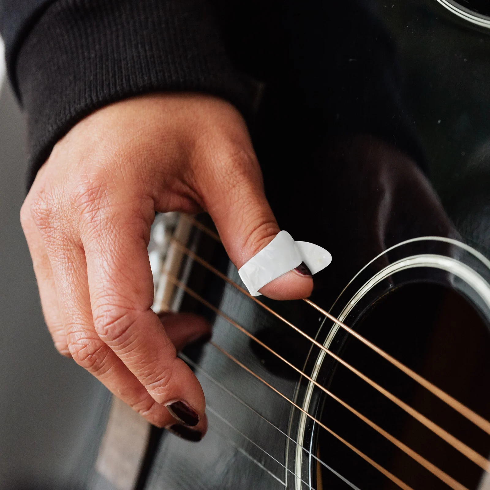 

10 pcs Finger Picks Medium Flat Thumbpicks Pe Material Acoustic Electric Bass Guitar Ukulele Banjo Mandolin Fingerstyle Picks