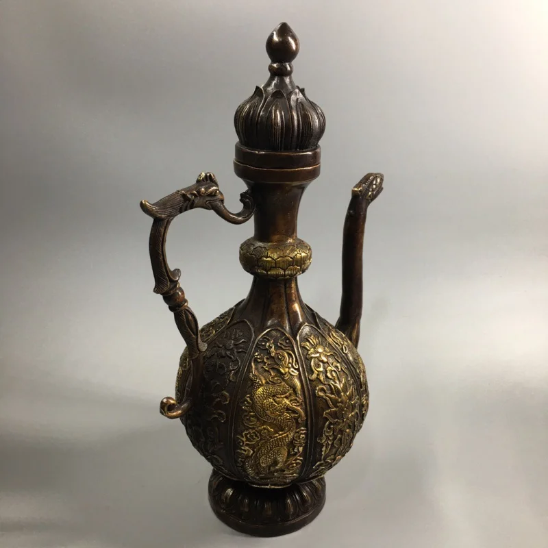 

Made in Years of Qian Long Emperor of Qing Dynasty Antique Bronze Gilding Lotus Bottom High Dragon Pot Decoration Home Decoratio