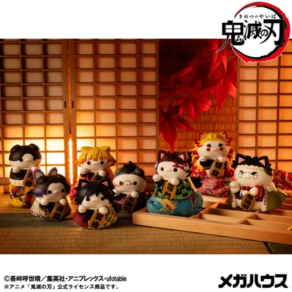 

Demon Slayer Luck Cat Tanjiro Kamado Nezuko anime cartoon figure blind box creative statue model ornament surprise gift box
