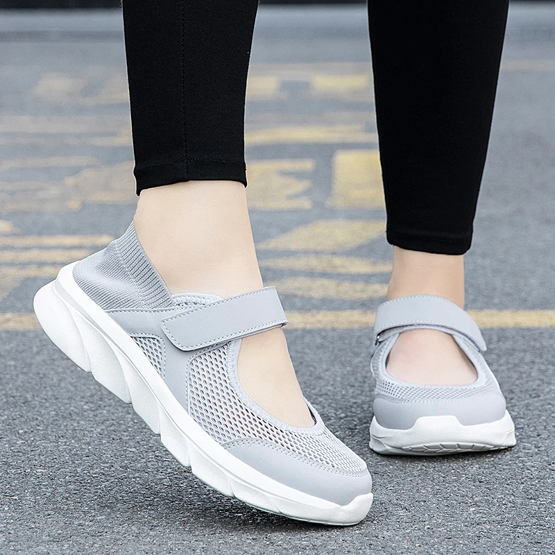 

2025 Women's Shoes New Mesh Sneakers Thick Sole Lightweight Jogging Outdoor Women's Comfortable Summer Casual Walking Shoes