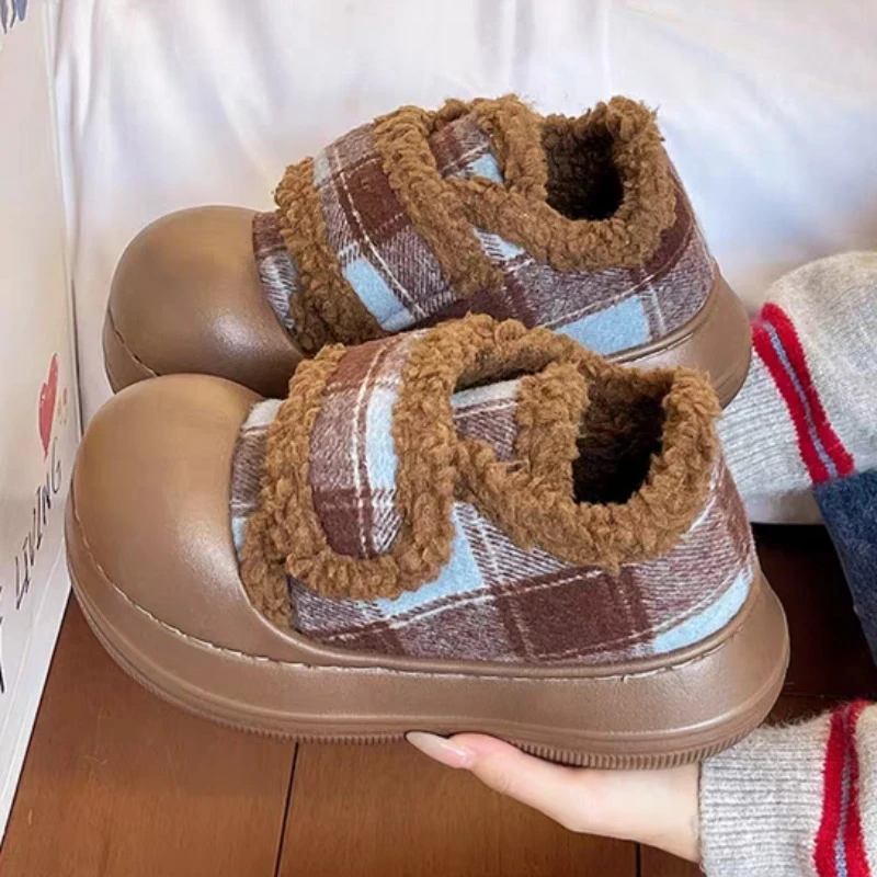 

Модная хлопковая обувь без шнуровки в клетку, новинка 2025, женская зимняя теплая женская обувь для домашнего использования на нескользящей подкладке с завернутым каблуком