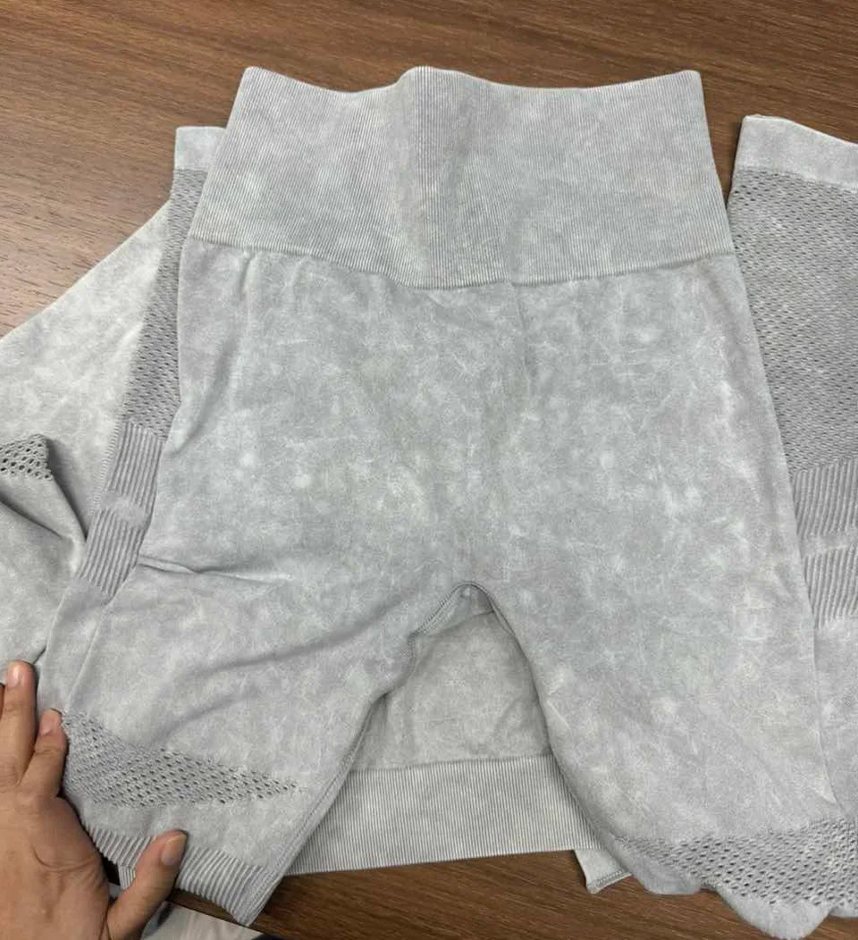 Conjunto de terno de yoga de quadril de pêssego feminino, novo terno de fitness de corrida respirável de secagem rápida, terno de exercício de yoga de emagrecimento de ajuste apertado