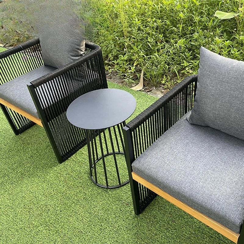 Nordic Outdoor-Freizeit-Rattan-Tische und Stühle, Innenhof, Balkon, einzelne Freizeit