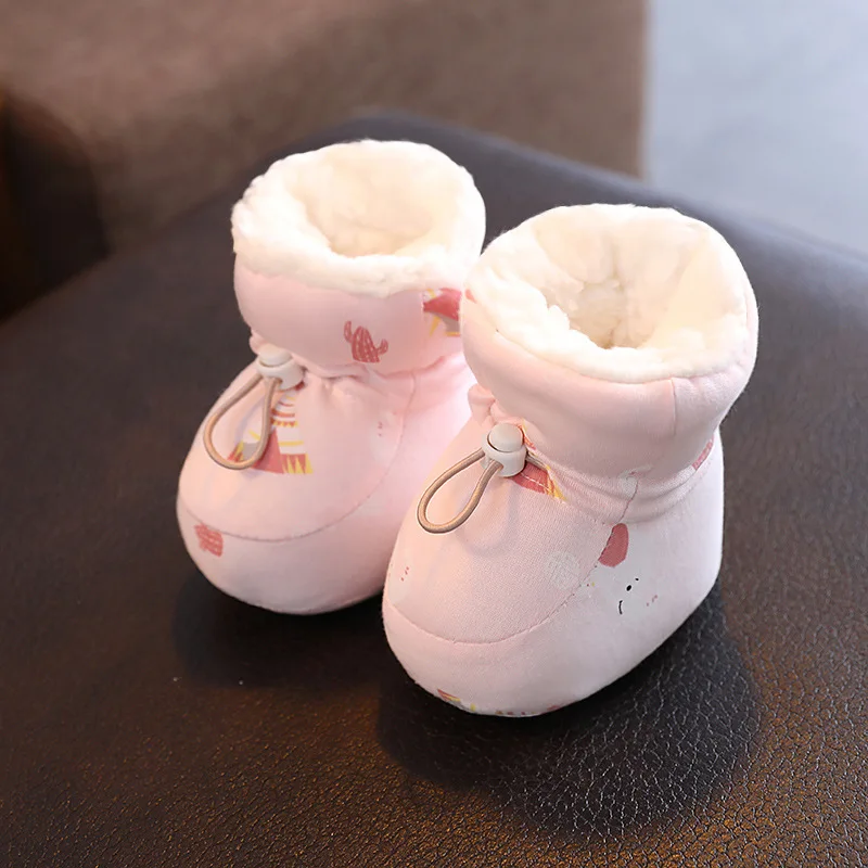 

Autumn Winter Baby Cotton Boots, Infant Girls Boys Warm Fashion Solid Shoes with Fuzzy Balls First Walkers Kid Shoes 0-18M