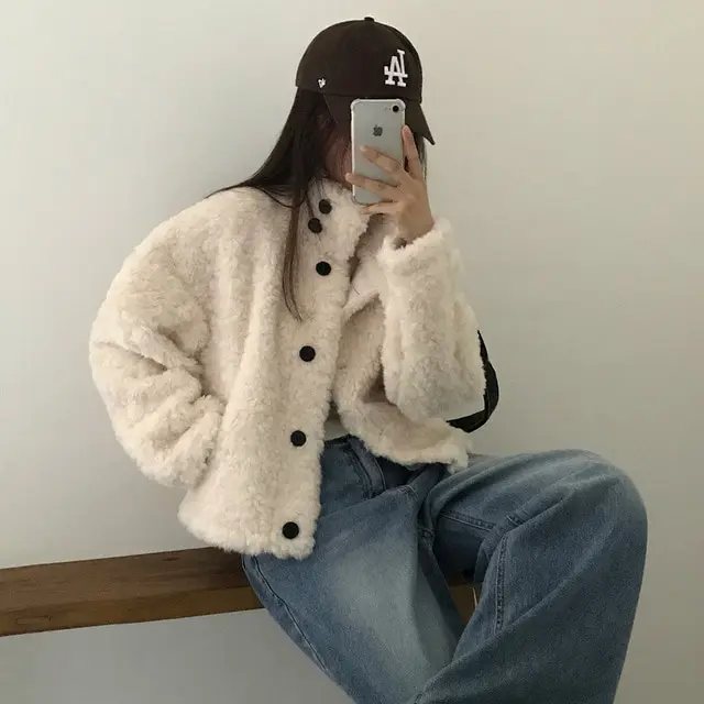 シックなオートランプファーコート レディース スタンドカラー 韓国風 暖かい 秋冬新作 カレッジ風 アンチエイジング アウターウェア