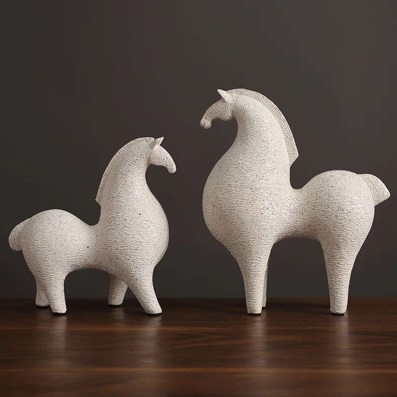 Ceramic War Horse Resin Abstract Art Donmar Decoration Living Room Office Entrance Wine Cabinet TV Cabinet Decoration