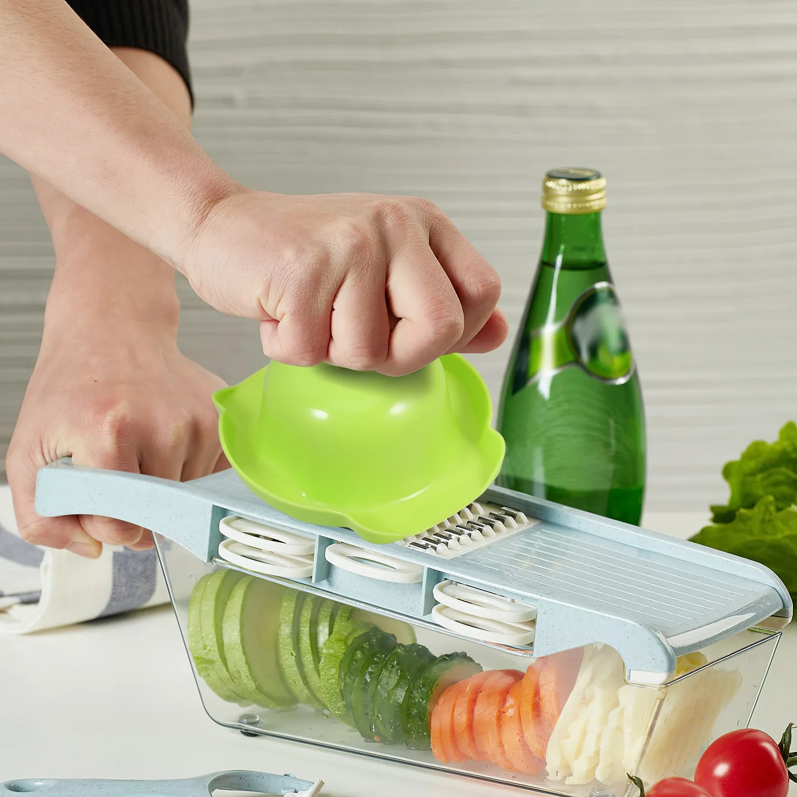 Vegetable Cutting Hand Protector Finger Guard for Onions Potatoes Slicing Grating Dishwasher Safe Ergonomic Kitchen Safety Tool