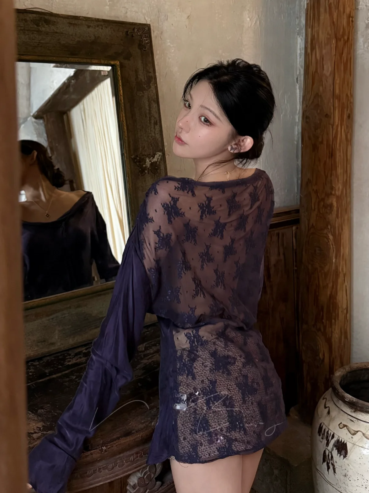 

Сексуальный кружевной топ с длинными рукавами и асимметричным вырезом на плече, дизайнерский чувственный топ свободного кроя для молодых девушек, повседневная одежда