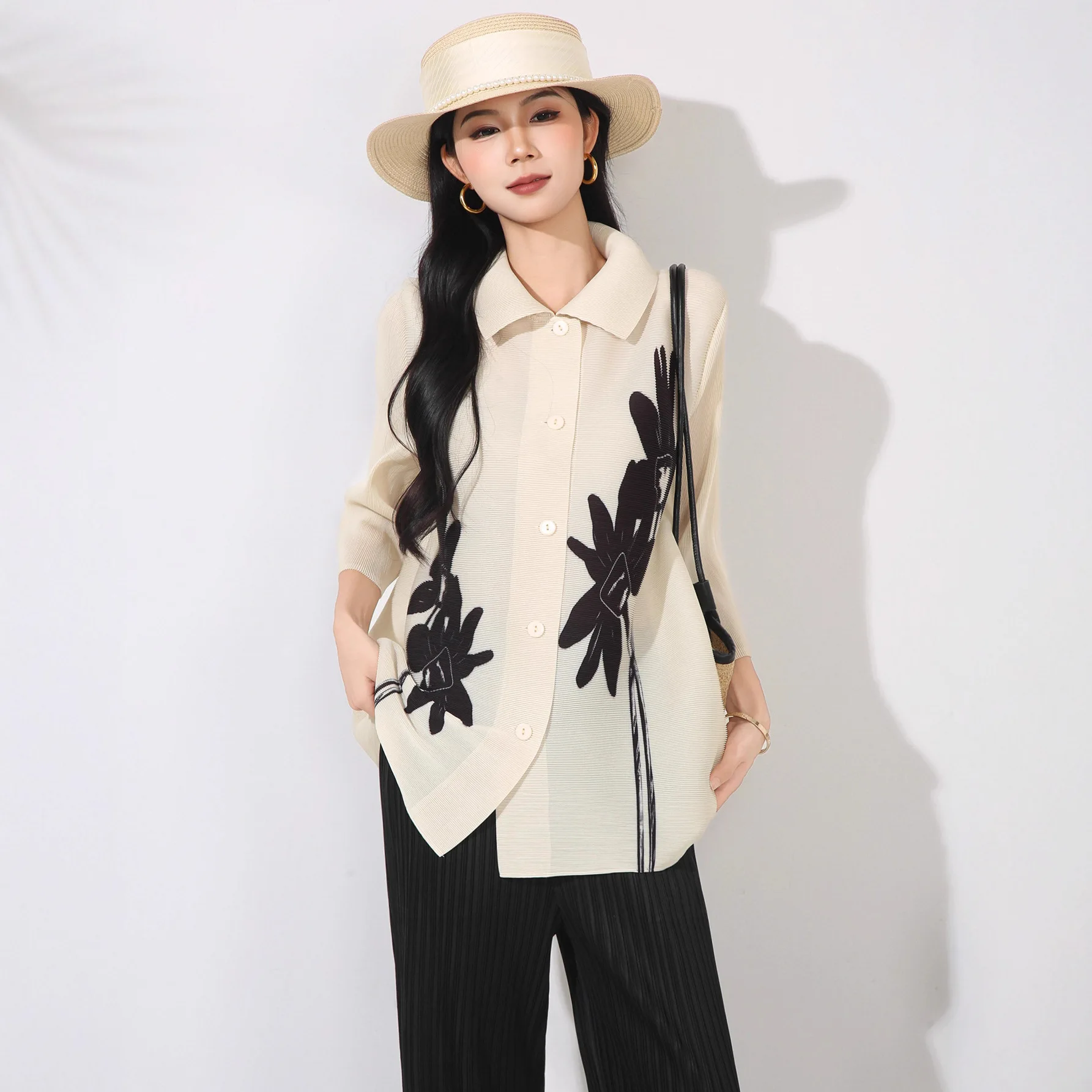 

Miyake Pleated Lapel Printed Long-sleeved Shirt for Women New Fashion Loose Single-breasted Versatile Stretch Cardigan Top