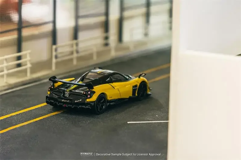 Tarmac Works 1:64 Pagani Huayra BC Giallo Limone nero Giallo modellino auto