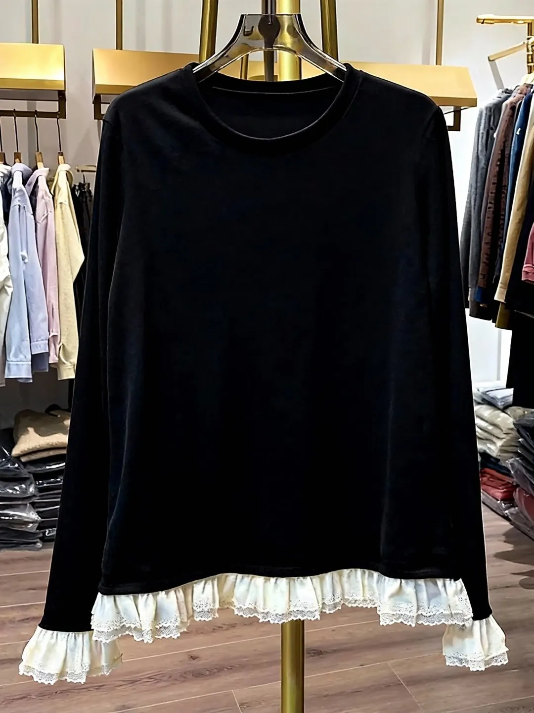 Lente 2026 Nieuwe Europese Sle Gesplitste Zoom Lange Sve Bla T-shirt Vrouwen Pendelen Anti-Aging Comfortabele Basis irt top