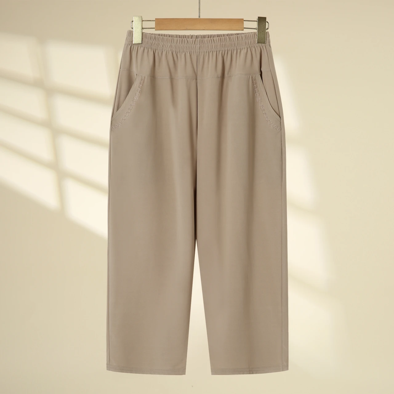 Fashionable Women's Skinny capri pants Summer Thin New Casual Harlan Pants Loose Mom Stylish Straight